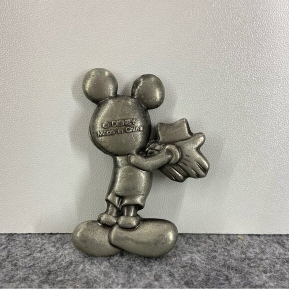 Vintage Pewter Mickey Mouse Holding A Star (2 inches ) Disney Trinket Keepsake - Picture 2 of 5